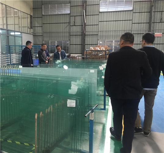 跨界融合与品质见证 记考察团走进浪鲸卫浴与地产中草药基地